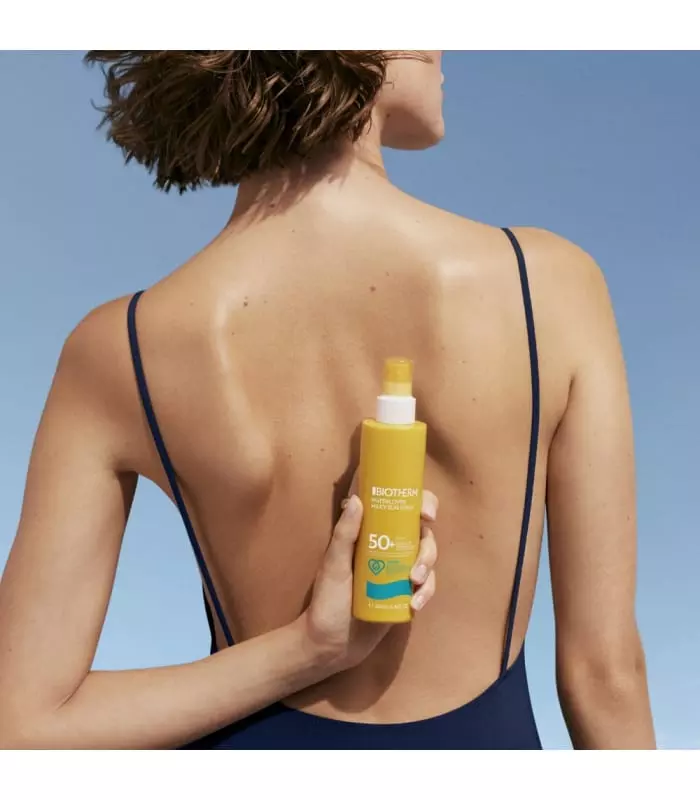 WATERLOVER SPRAY SOLAIRE LACTE SPF50+  Spray solaire hydratant multi-protection