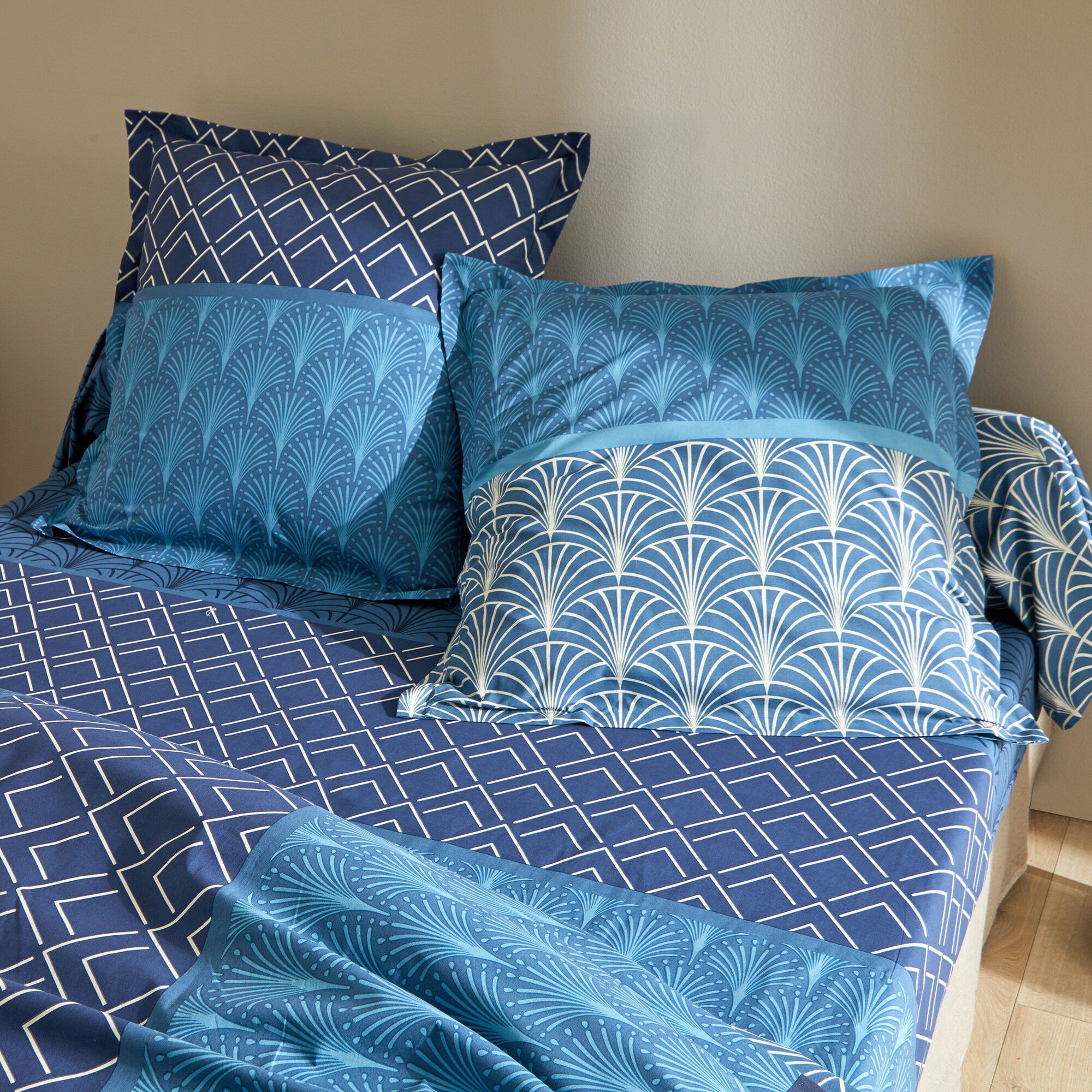 Linge de lit Eddy en coton à motifs graphiques