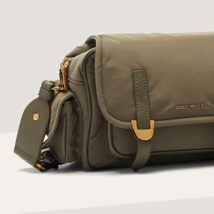 Coccinelle Campus Puffy en nylon petit
