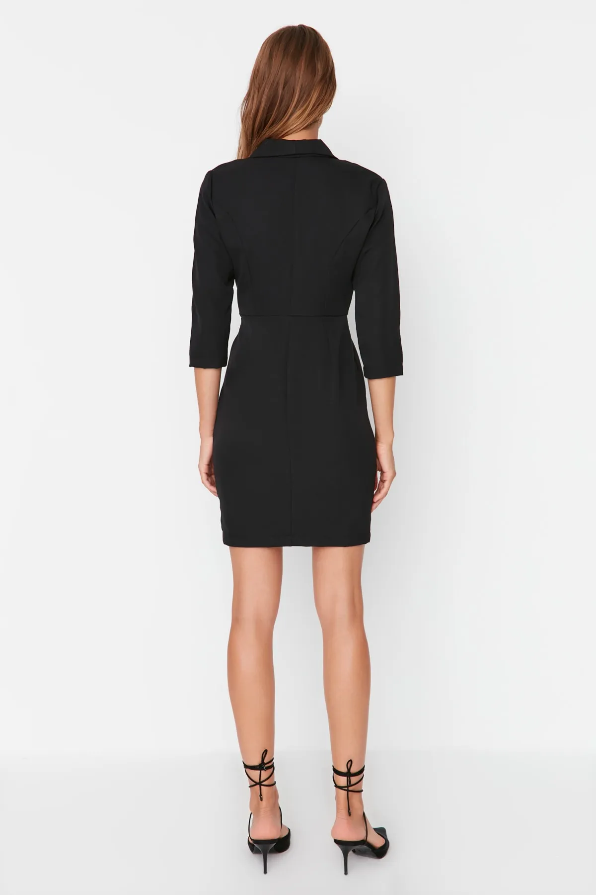 Trendyol Collection  Schwarzes Mini-Webkleid mit A-Linien-Jackenkragen TWOAW23EL00384