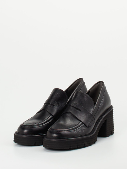 Slipper-15190090046 Kennel & Schmenger