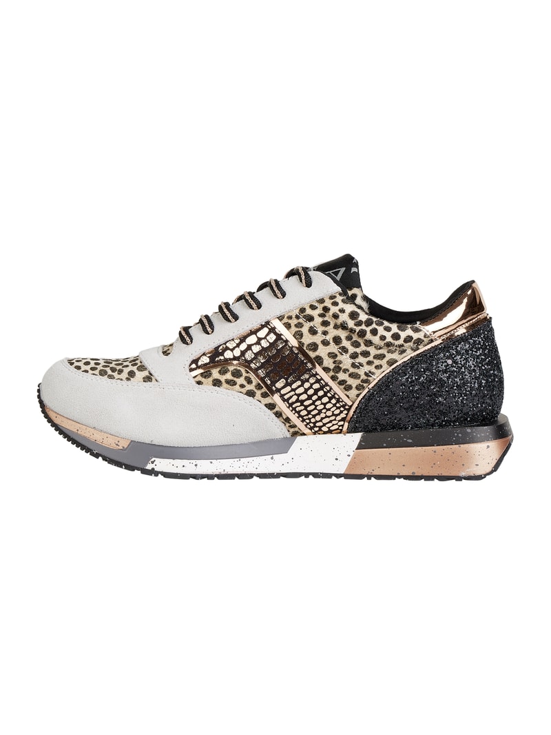 Sneaker aus Veloursleder in beige