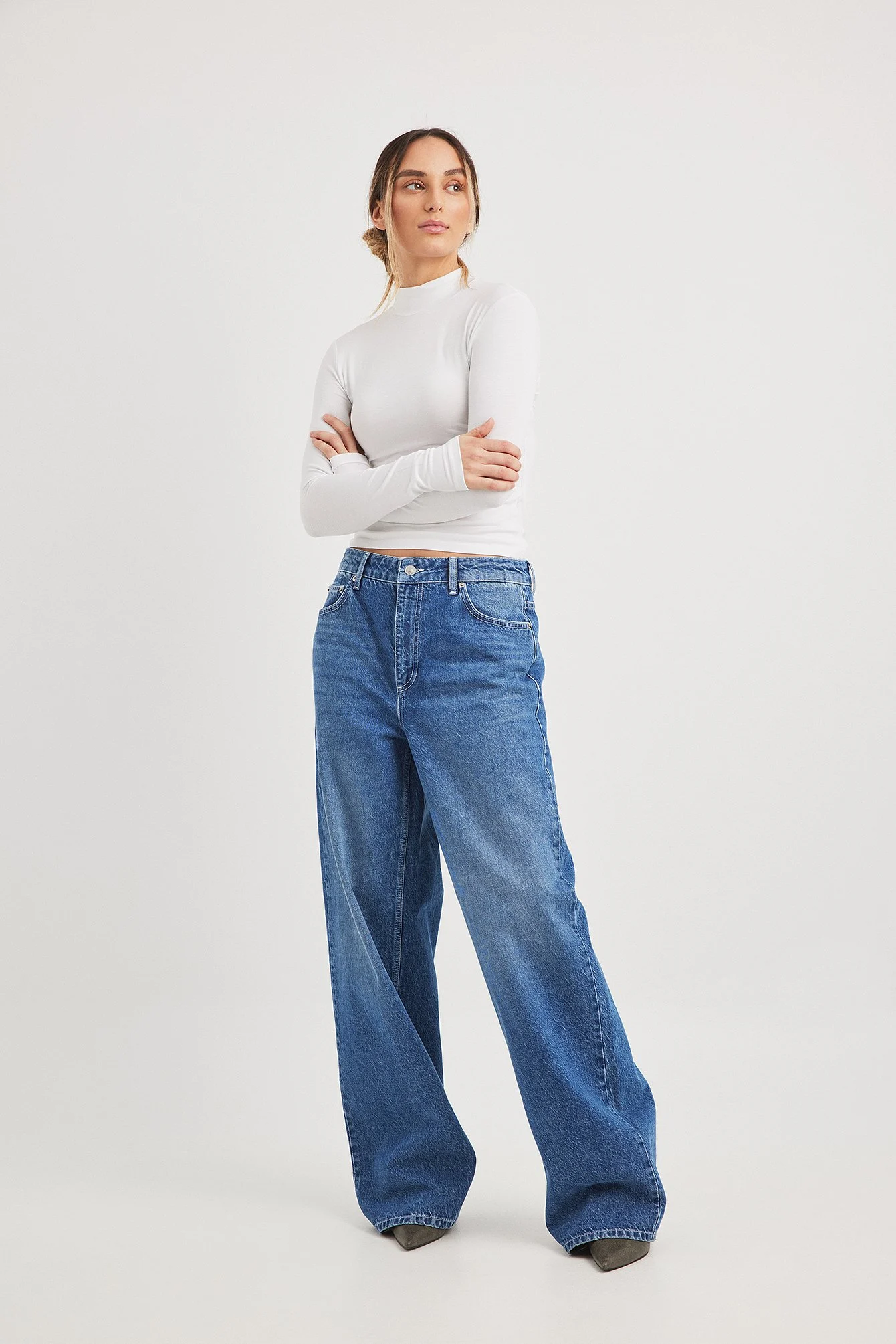 Weite Jeans mit tiefer Taille