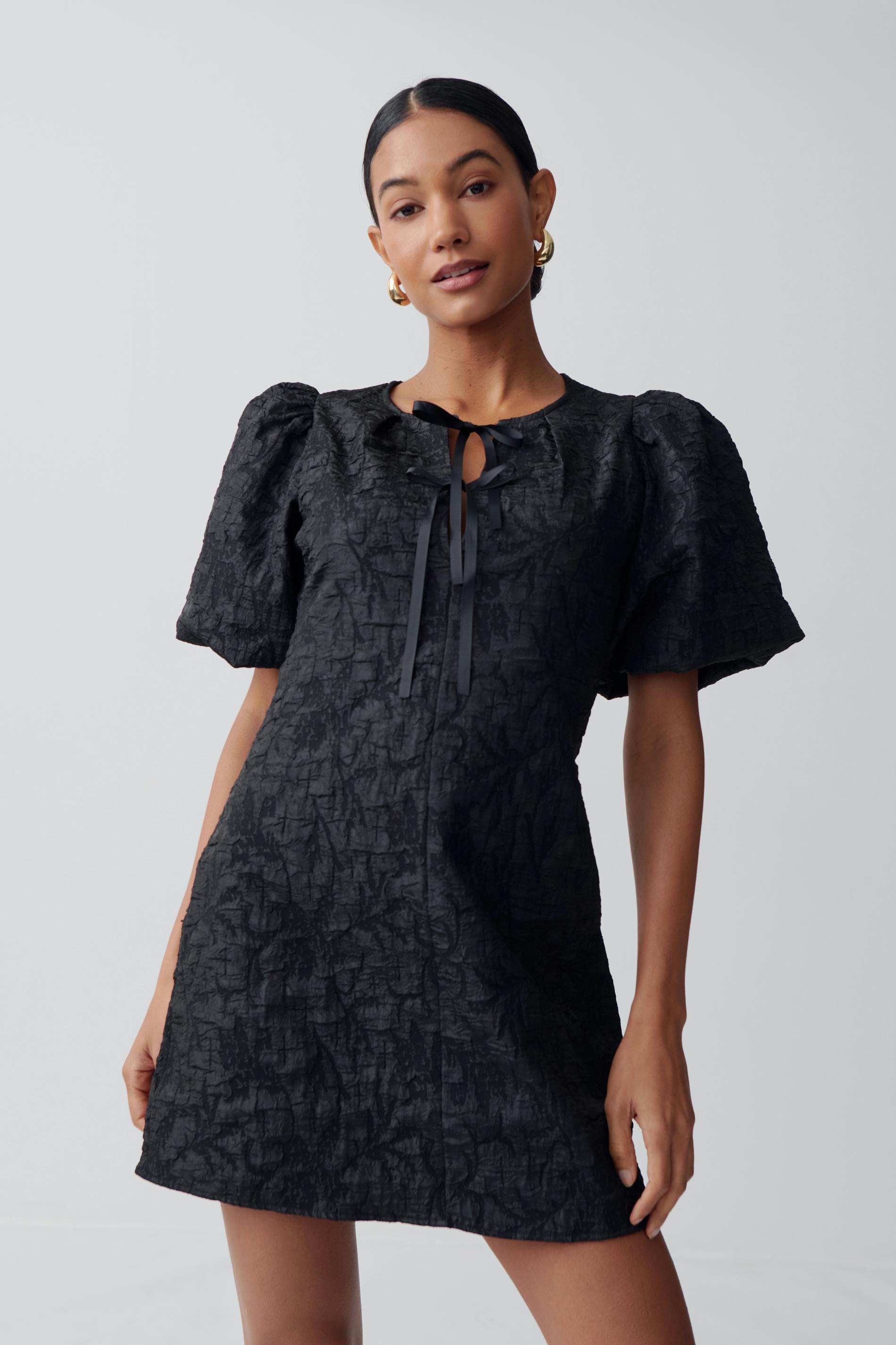 Brocade puff sleeve dress