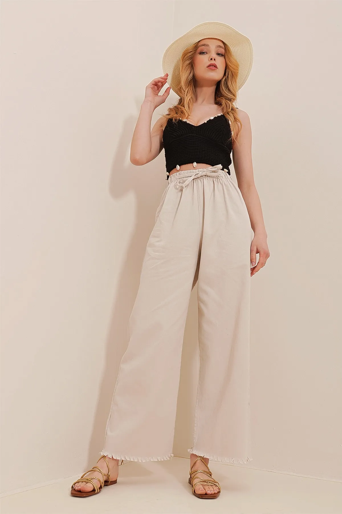 Trend Alaçatı Stili  Beigefarbene Palazzo-Jeanshose für Damen mit hoher Taille und Quasten ALC-X8930