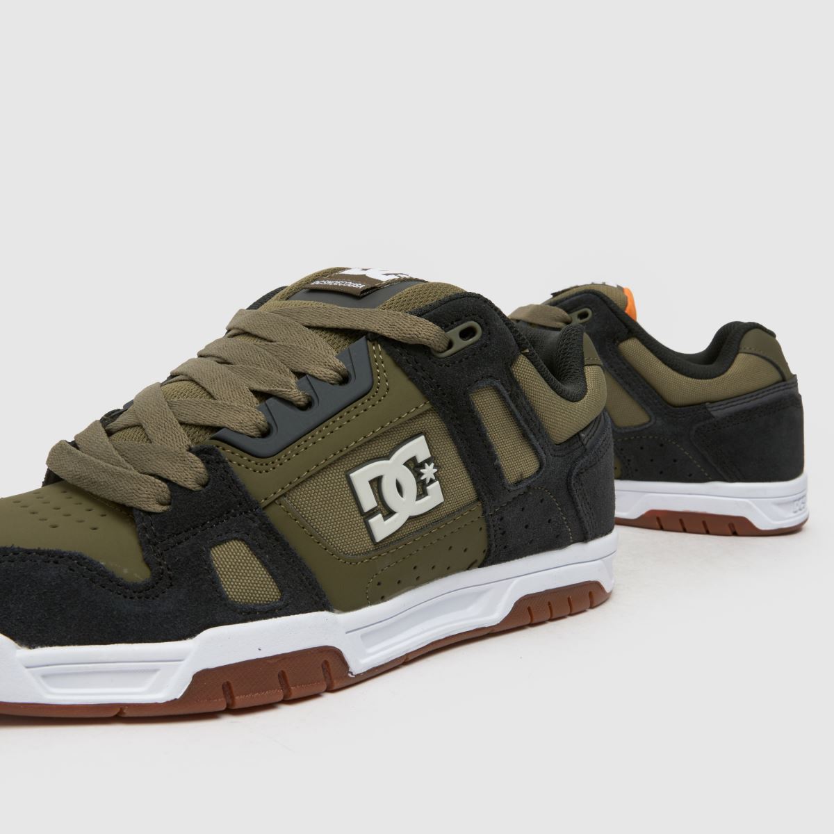 DC svensexa i khaki