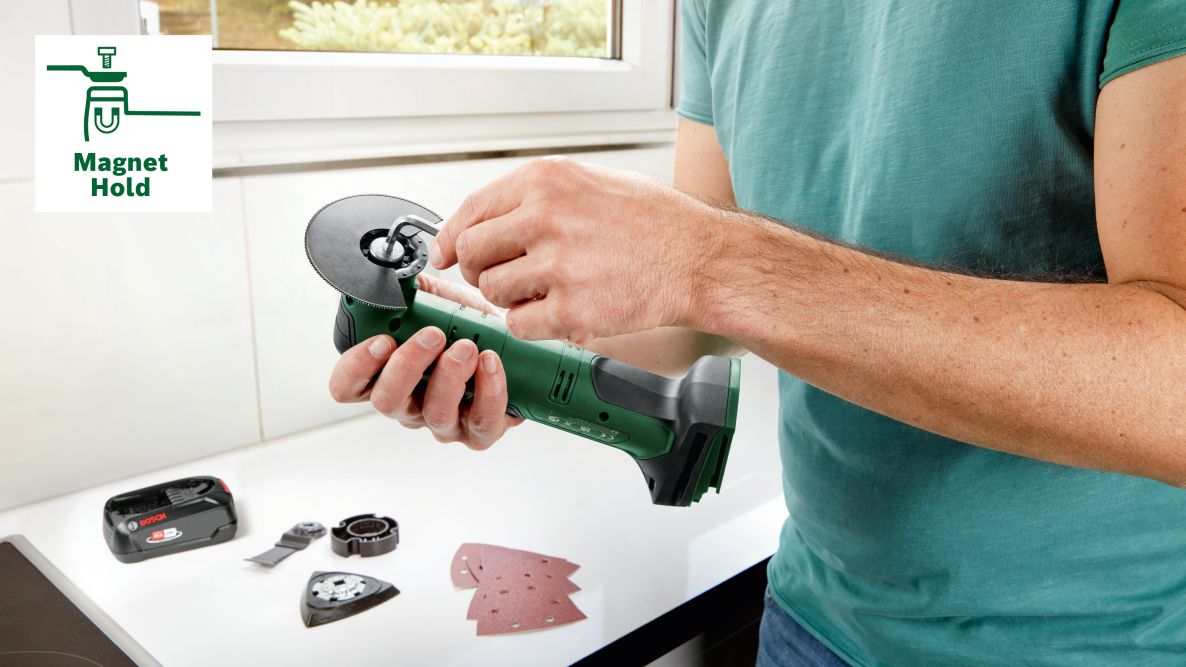 Bosch Green 0603105000 UniversalMulti 18V-32 bežični set višenamjenskog alata bez baterija i punjača u kutiji