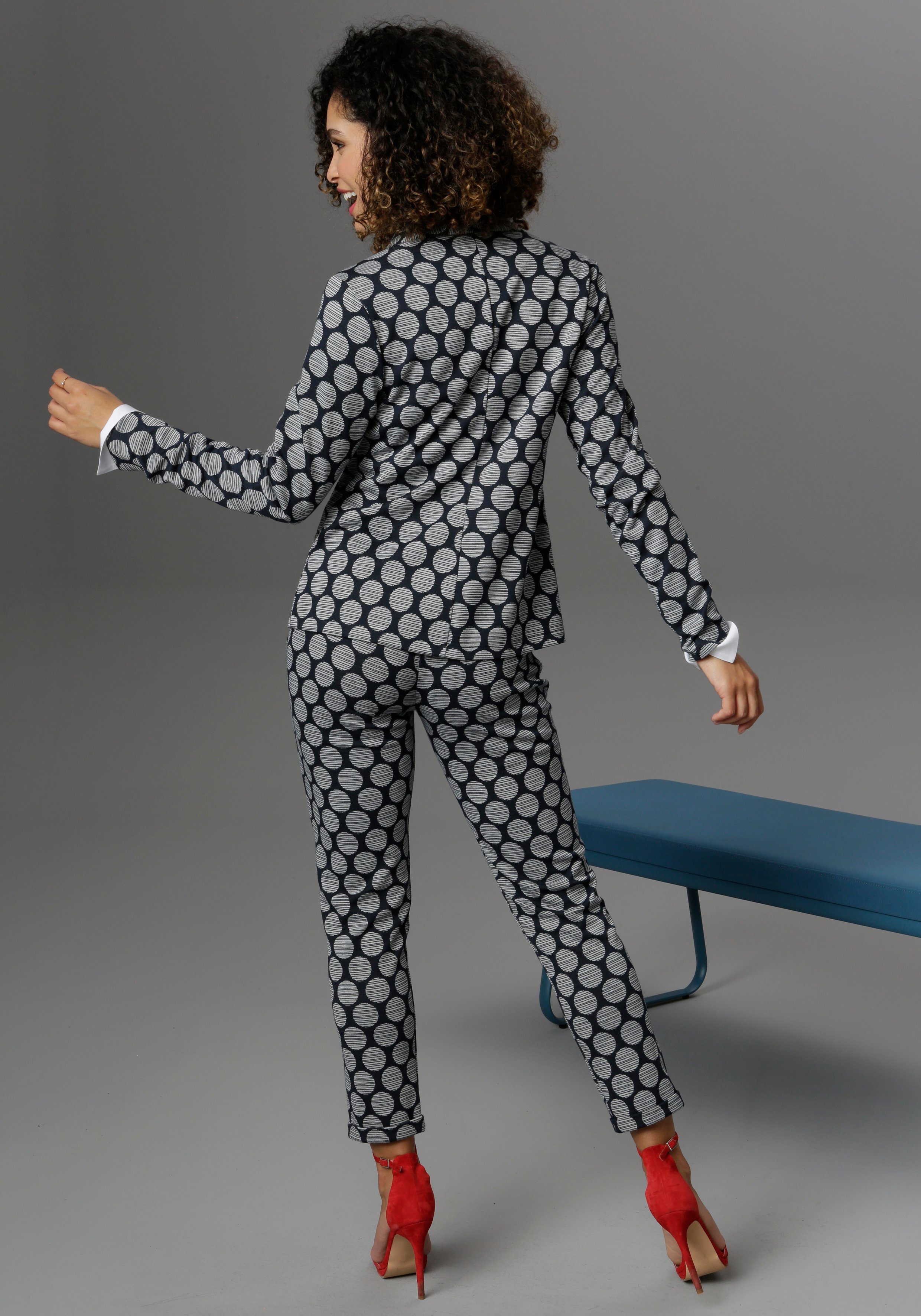 Aniston SELECTED Jerseyblazer mit gestreiften Punkten