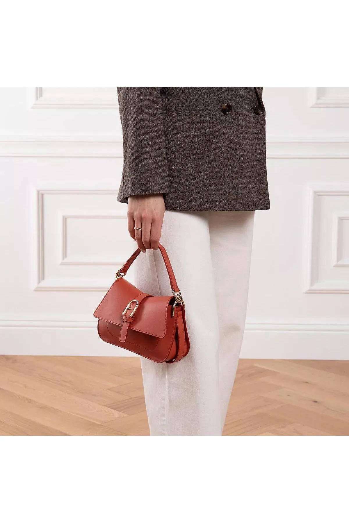 FURLA  Flow Mini Cannella mit Griff oben