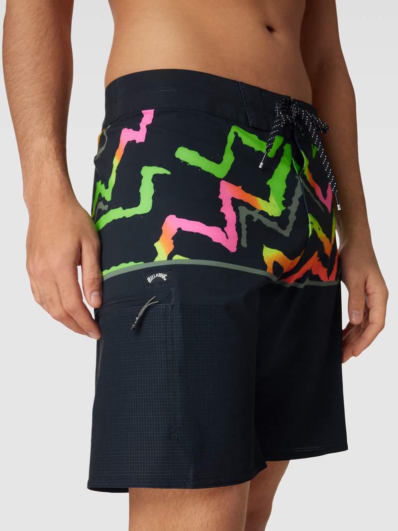 Badehose mit Allover-Muster Modell 'FIFTY' in schwarz