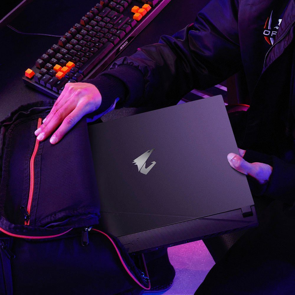 Gigabyte AORUS 15 BKF-73DE754SH Gaming-Notebook (39,6 cm/15,6 Zoll, Intel Core i7 13700H, GeForce RTX 4060, 1000 GB SSD)