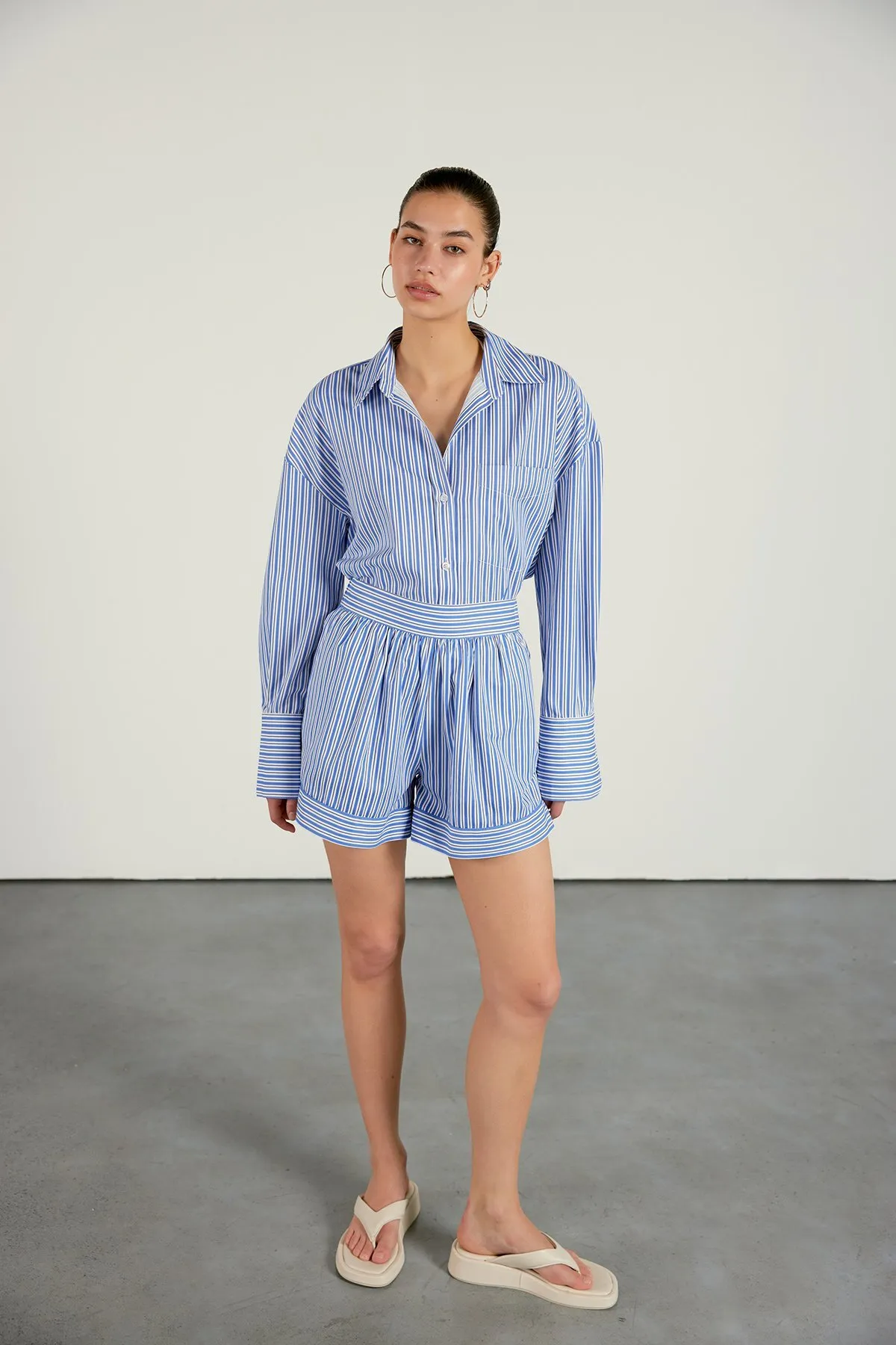 VATKALI  Shorts mit Streifenmuster