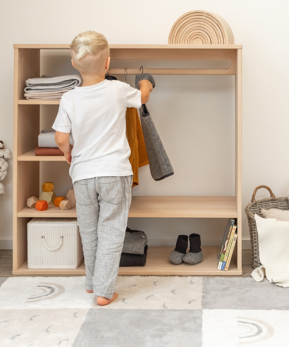 Montessori Kleiderschrank Buche