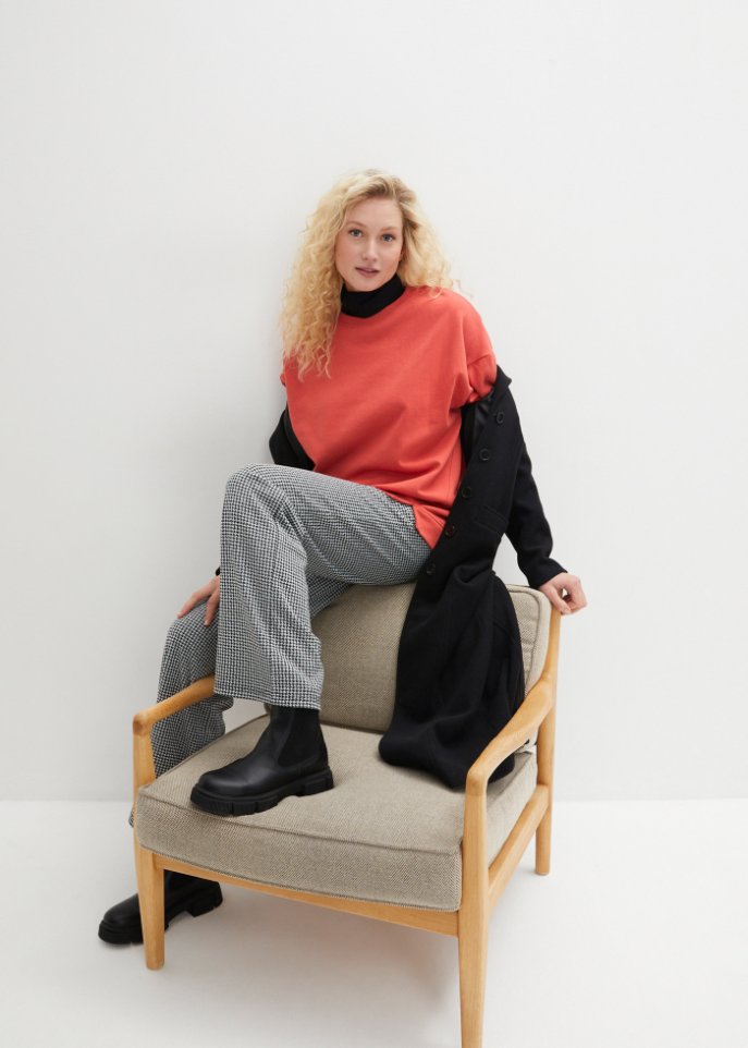 Oversize Sweatshirt mit Schlitzdetail