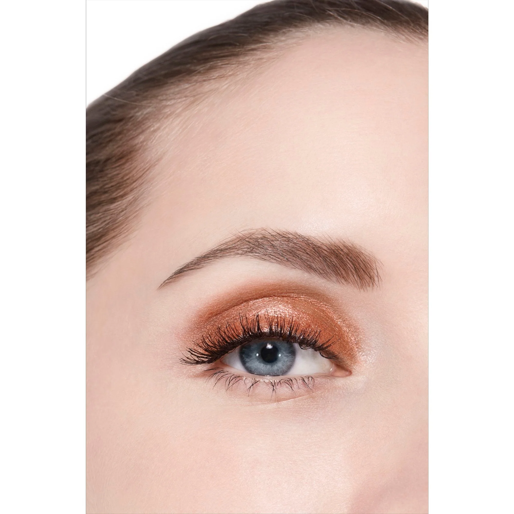 OMBRE PREMIÈRE LIBRE - SOMBRA DE OJOS EN POLVO DE COLOR INTENSO Y LARGA DURACIÓN