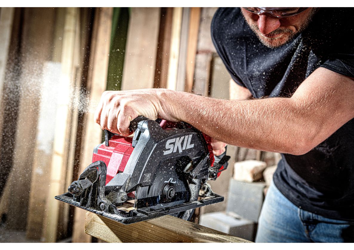 Serra circular SKIL SW1E3572FA com 2 motores brushless de 20V e 66mm (pilhas e carregador não incluídos, em bolsa).