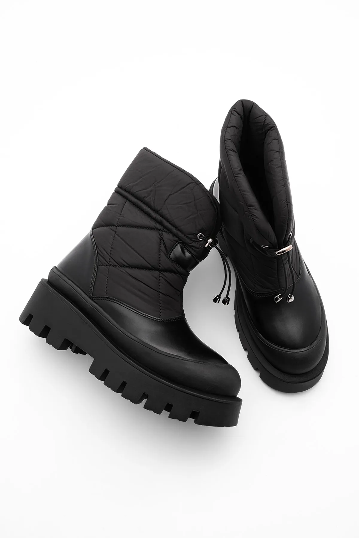Marjin  Damen-Schneestiefel mit dicker, gezackter Sohle, Forlen schwarz