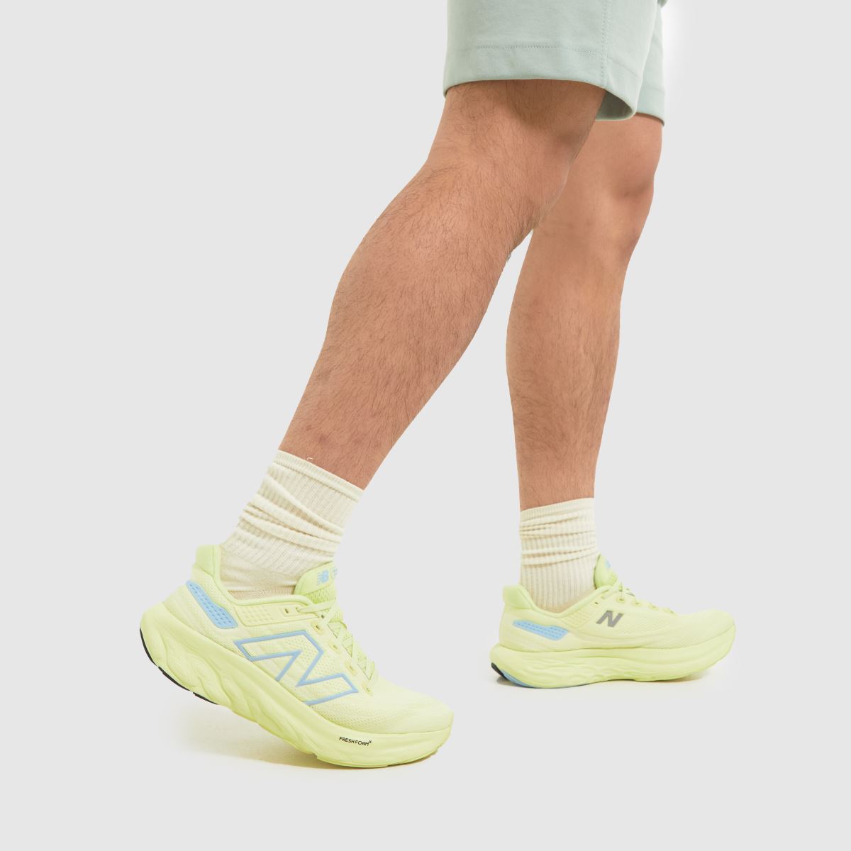 New Balance – Fresh Foam x 1080 v13 – Gula träningsskor