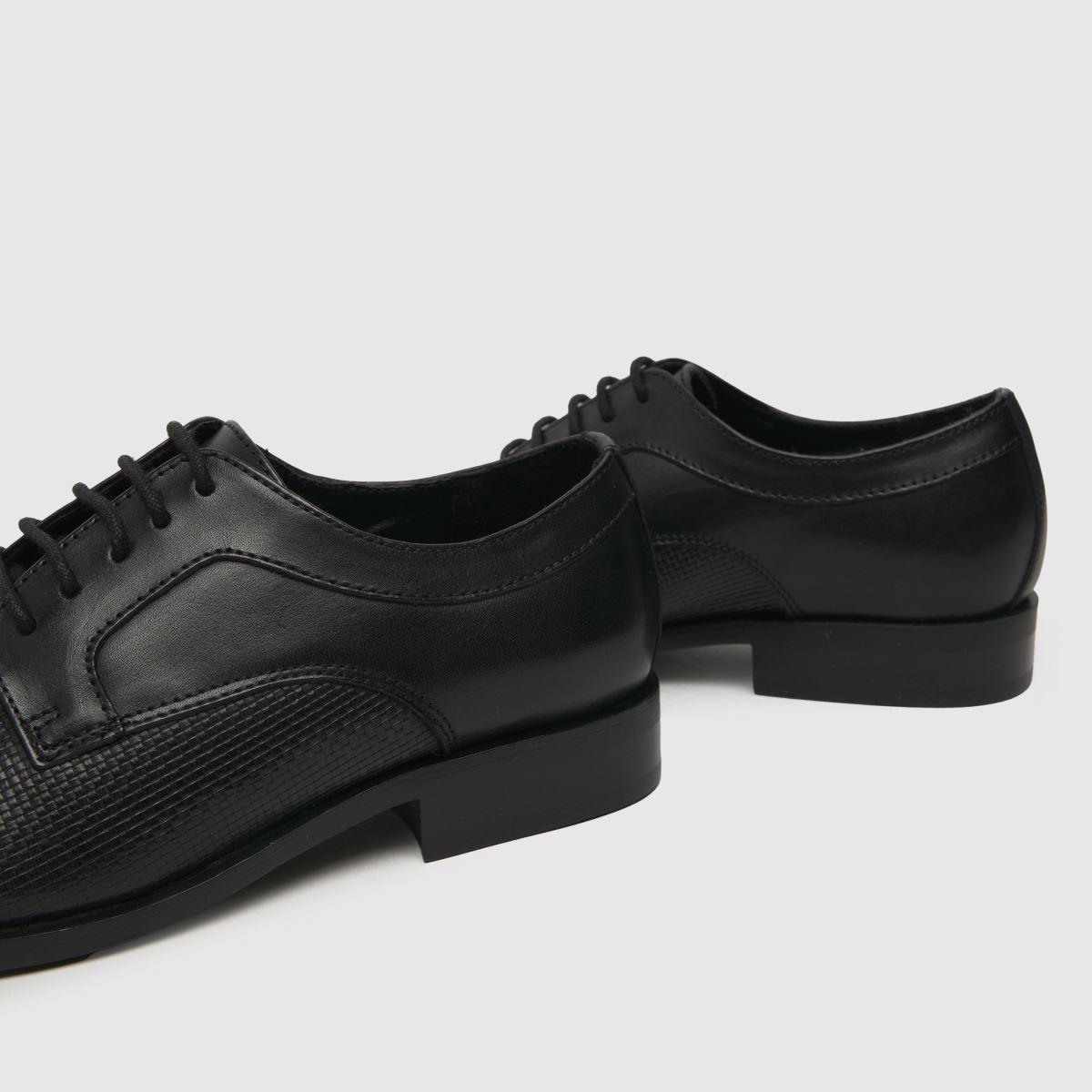 Schuh Rade – Svarta formella skor med tåhätta