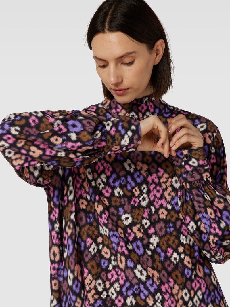 Blusenshirt aus Viskose mit Allover-Muster in lila
