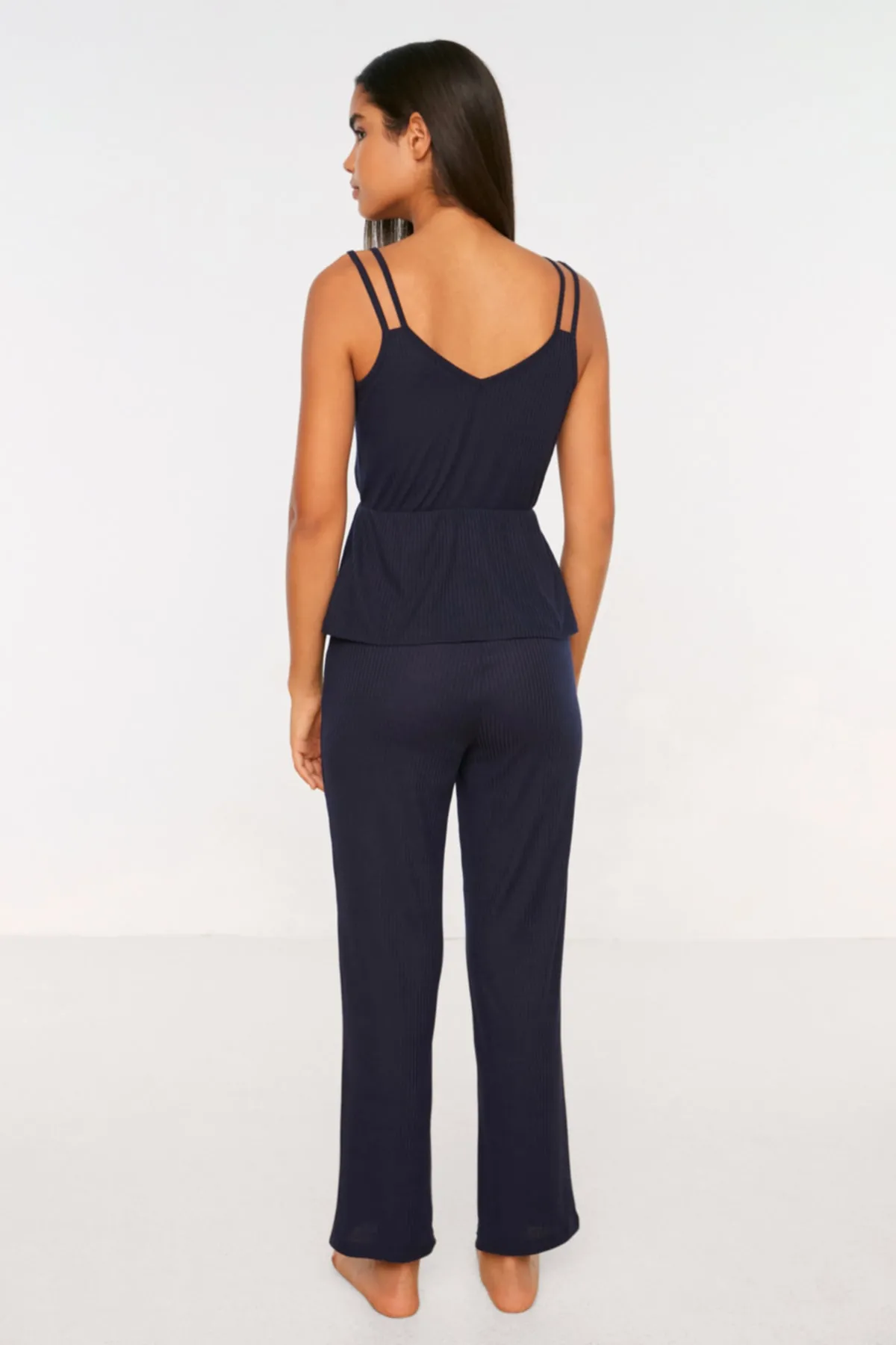 Trendyol Collection  Marineblaues Pyjama-Set aus geripptem Strick und Baumwollkordelzug THMSS21PT0125