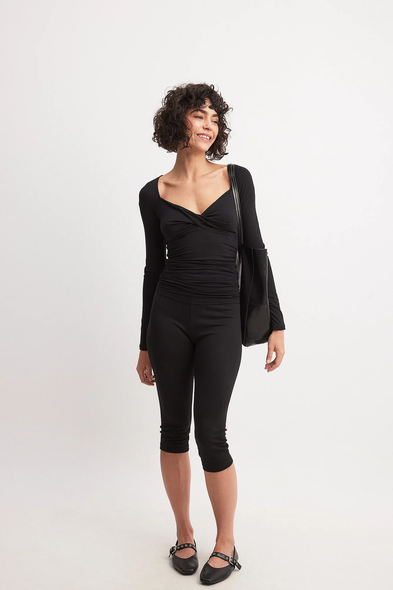 Soft Line Front Twist Long Sleeve Top