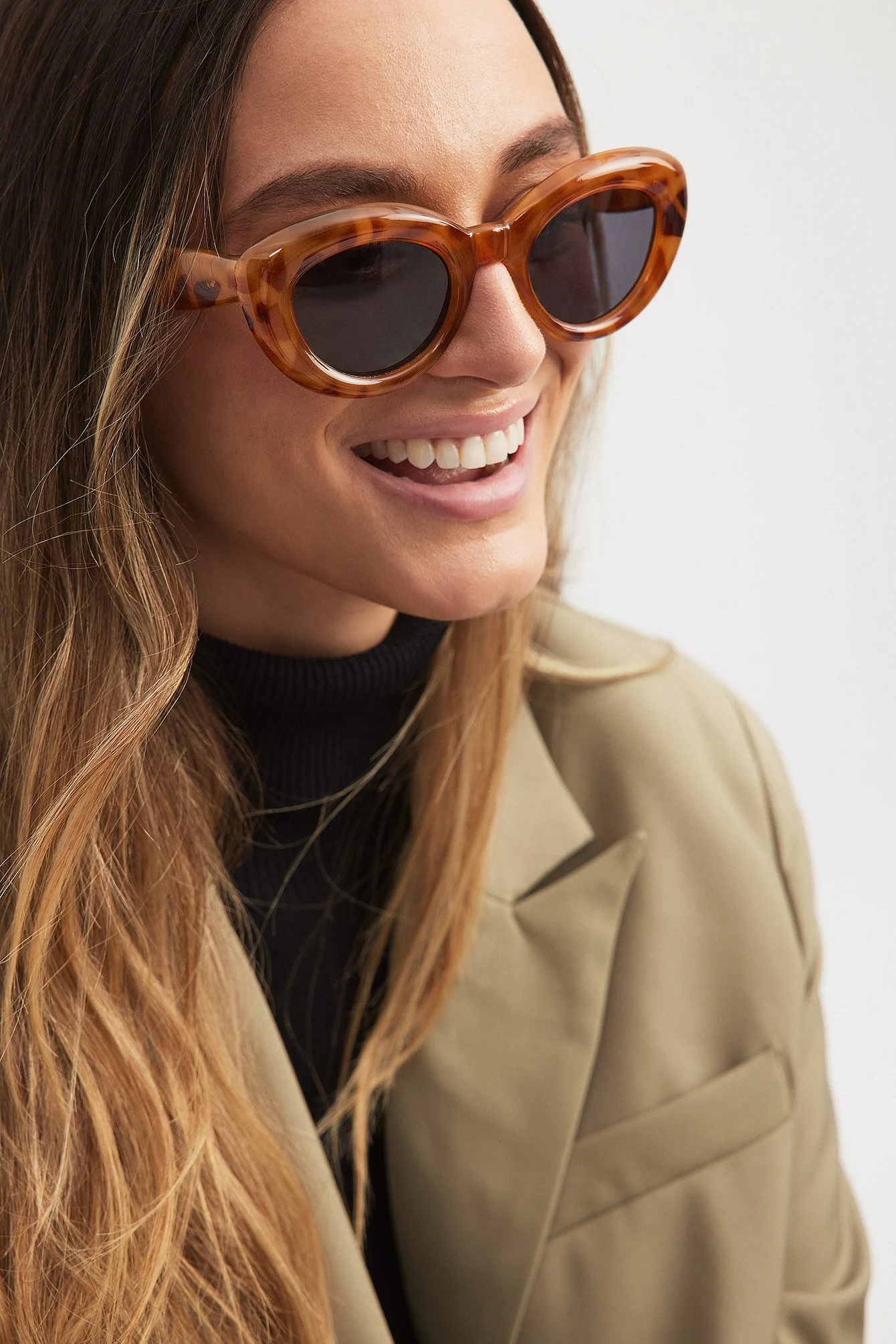 Aufgeblasene Cateye-Sonnenbrille