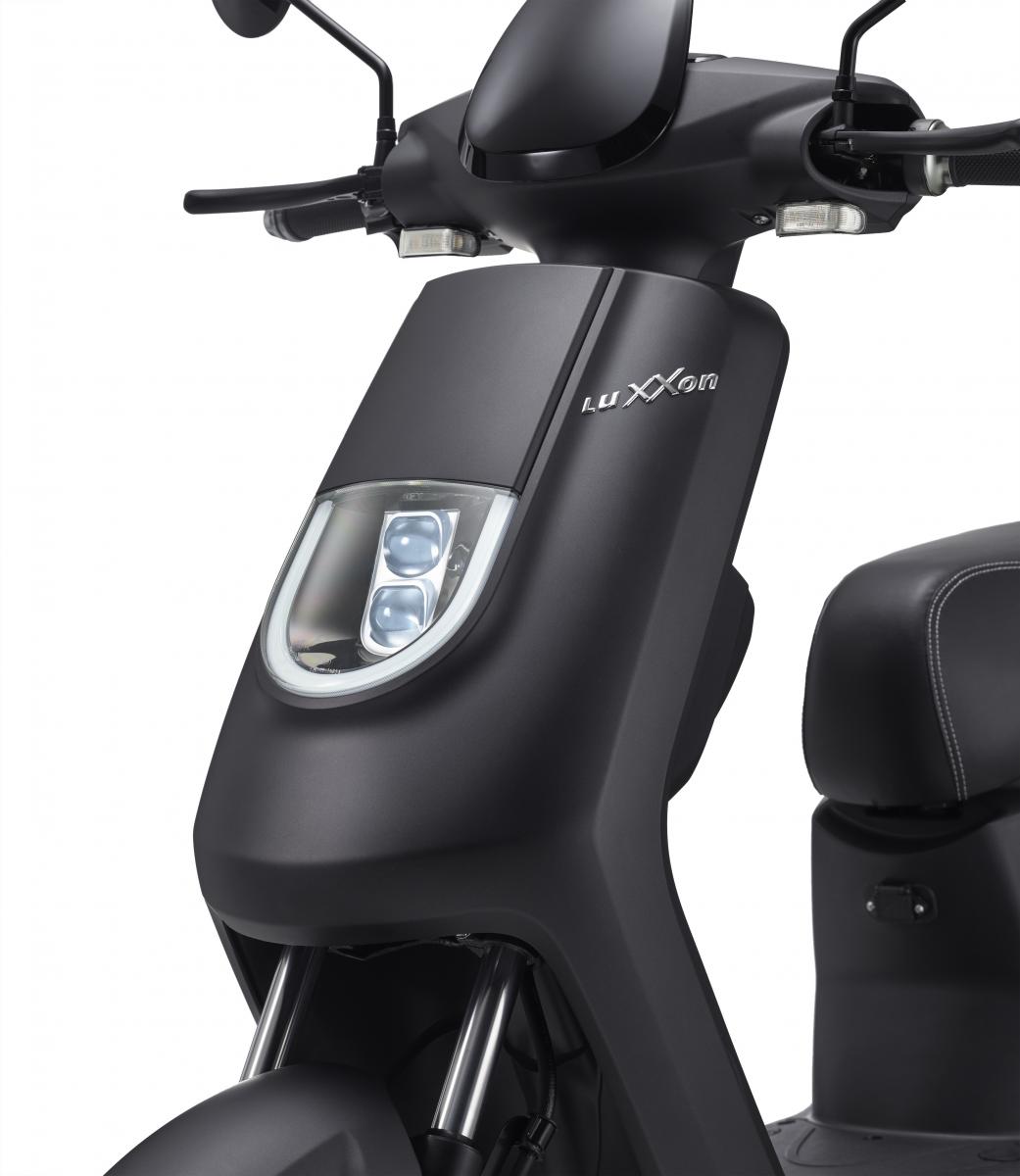 LuXXon E2000Li S Elektroroller mit 2000 Watt Bosch Motor (25 km/h)