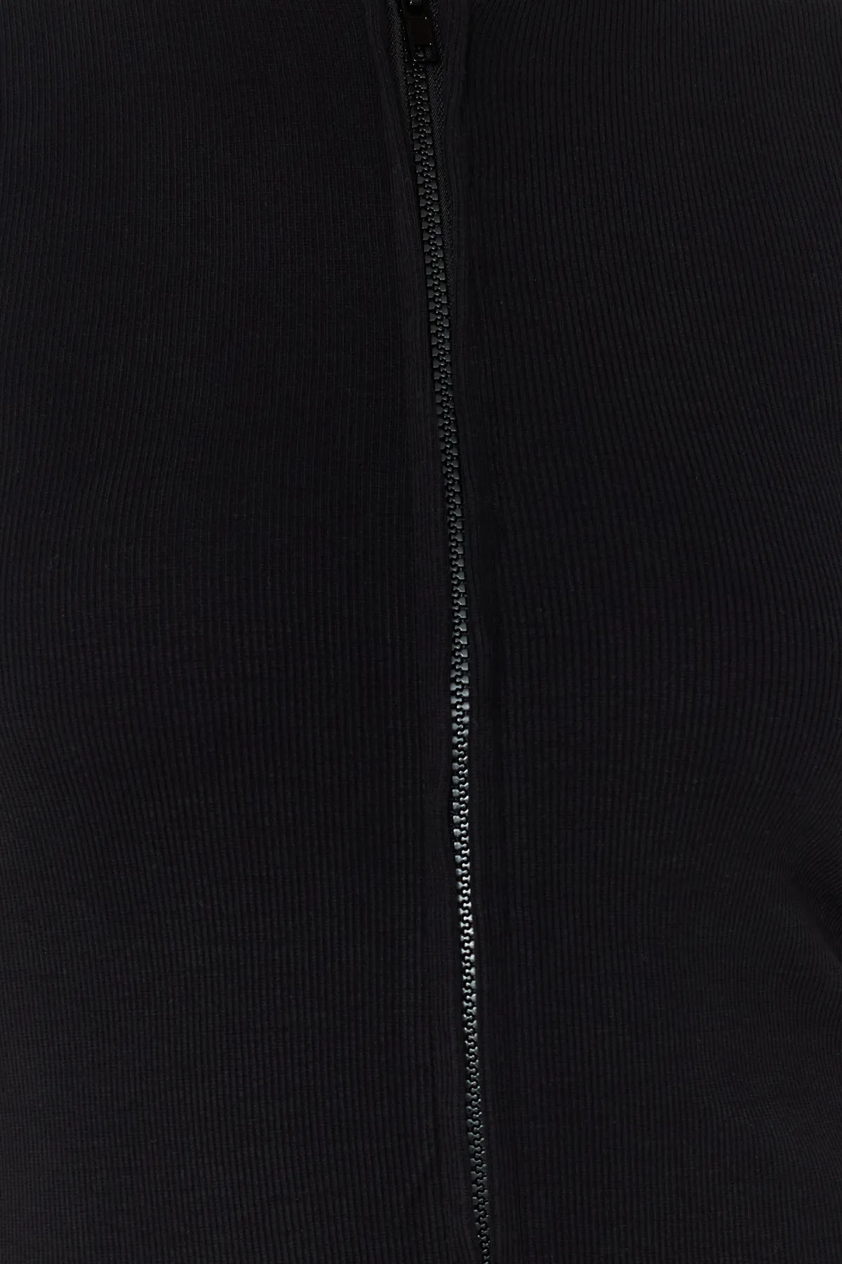 Trendyol Collection  Schwarze, figurbetonte, gerippte, flexible Strickbluse mit Reißverschluss und Nullärmeln TWOSS24BZ00477