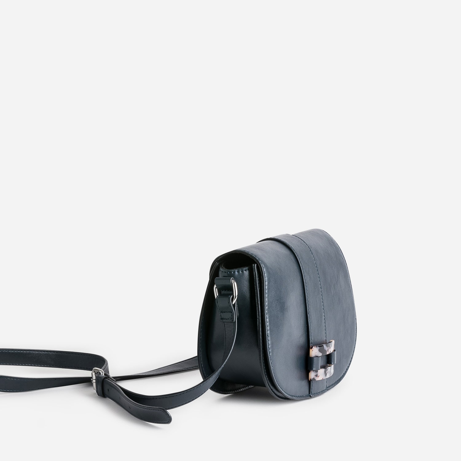 Sac bandoulière marine boucle façon écailles