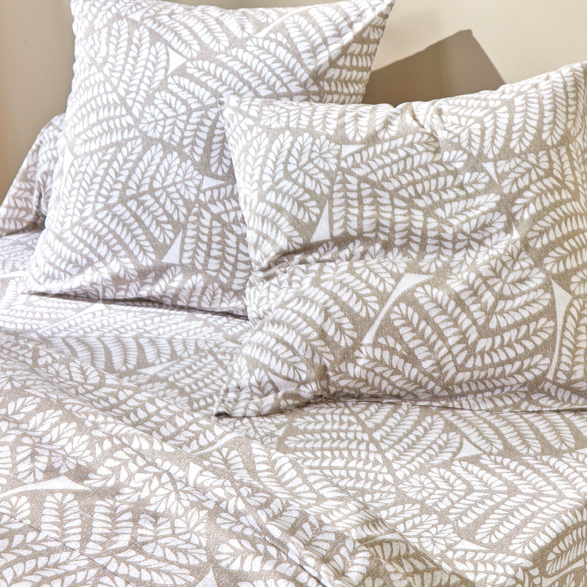 Linge de lit Sophia imprimé feuillage bicolore