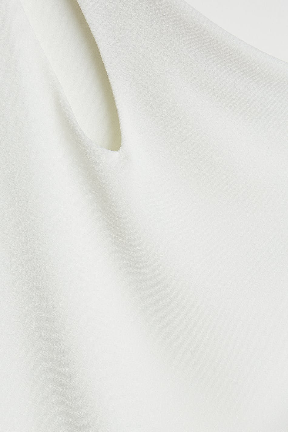 Clara cut out top