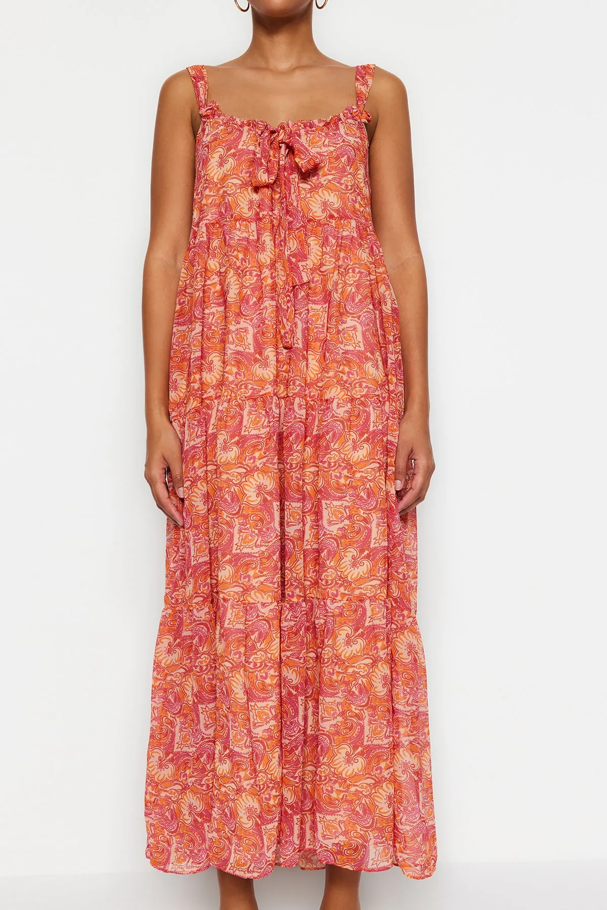 Trendyol Collection  Mehrfarbiges, weit geschnittenes Maxi-Webkleid zum Binden TWOSS23EL02120