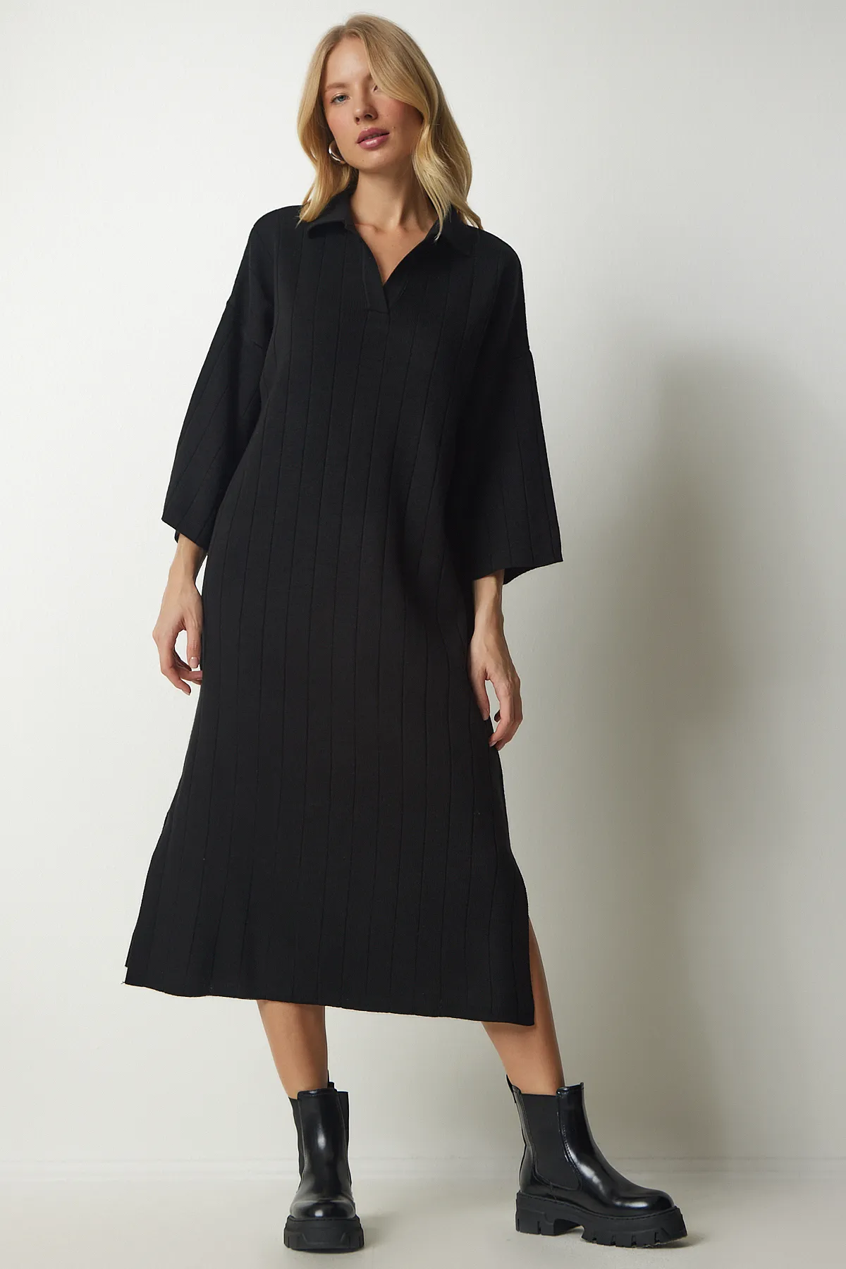 Happiness İstanbul  Schwarzes Oversize-Strickkleid mit Rollkragen für Damen YY00178
