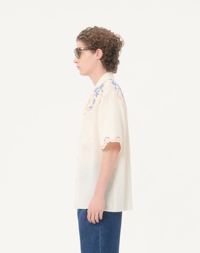 Camisa de boliche Valentino St. Gallen em linho com bordado do logotipo V.