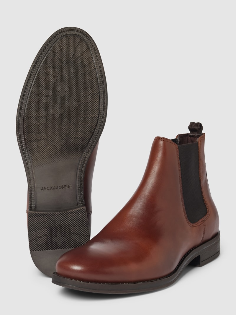 Ankle-Boots mit strukturierter Sohle in cognac