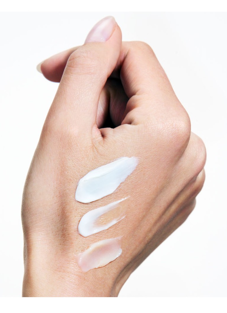 Ricarica di crema idratante da giorno Charlotte's Magic Water di Charlotte Tilbury -