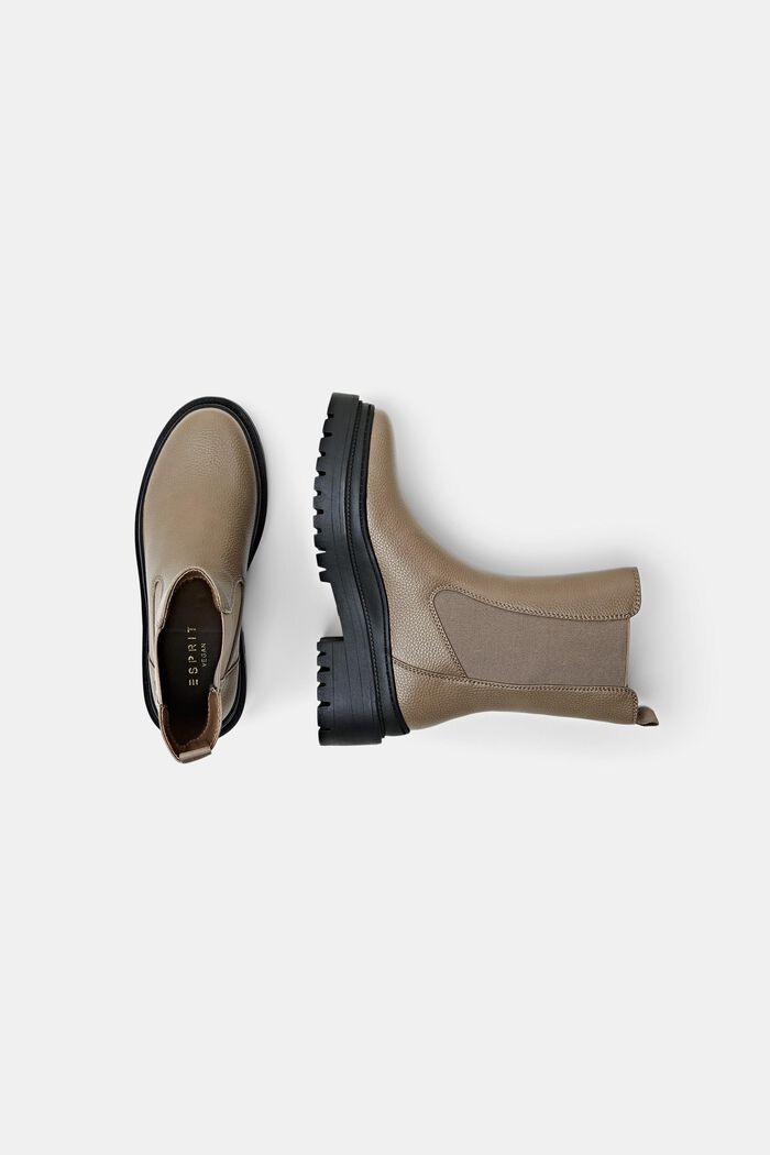 Grobe Boots in Lederoptik