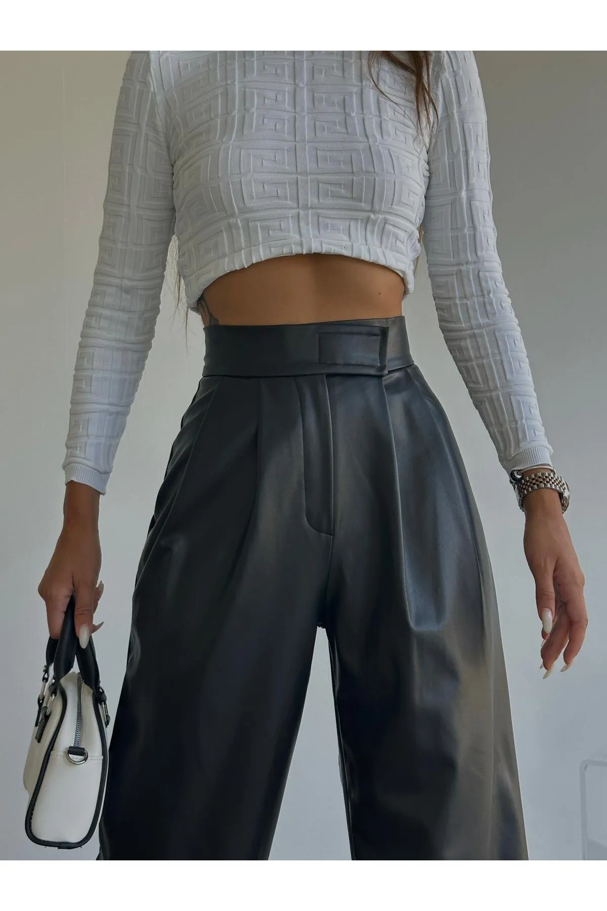 HAKKE  Damen-Palazzo-Hose aus Kunstleder mit Klettverschluss am Bund