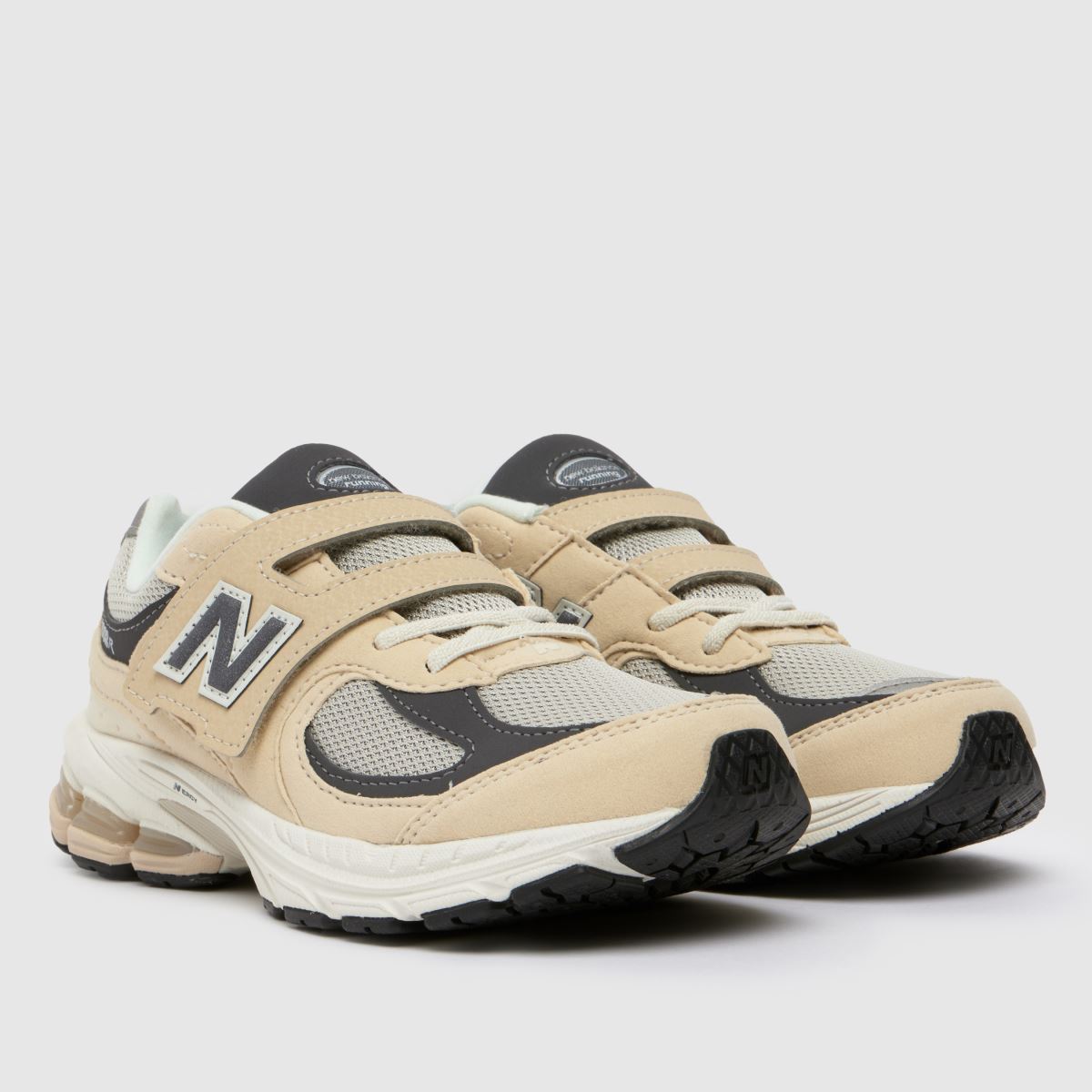 New Balance beige 2002 v Junior träningsskor