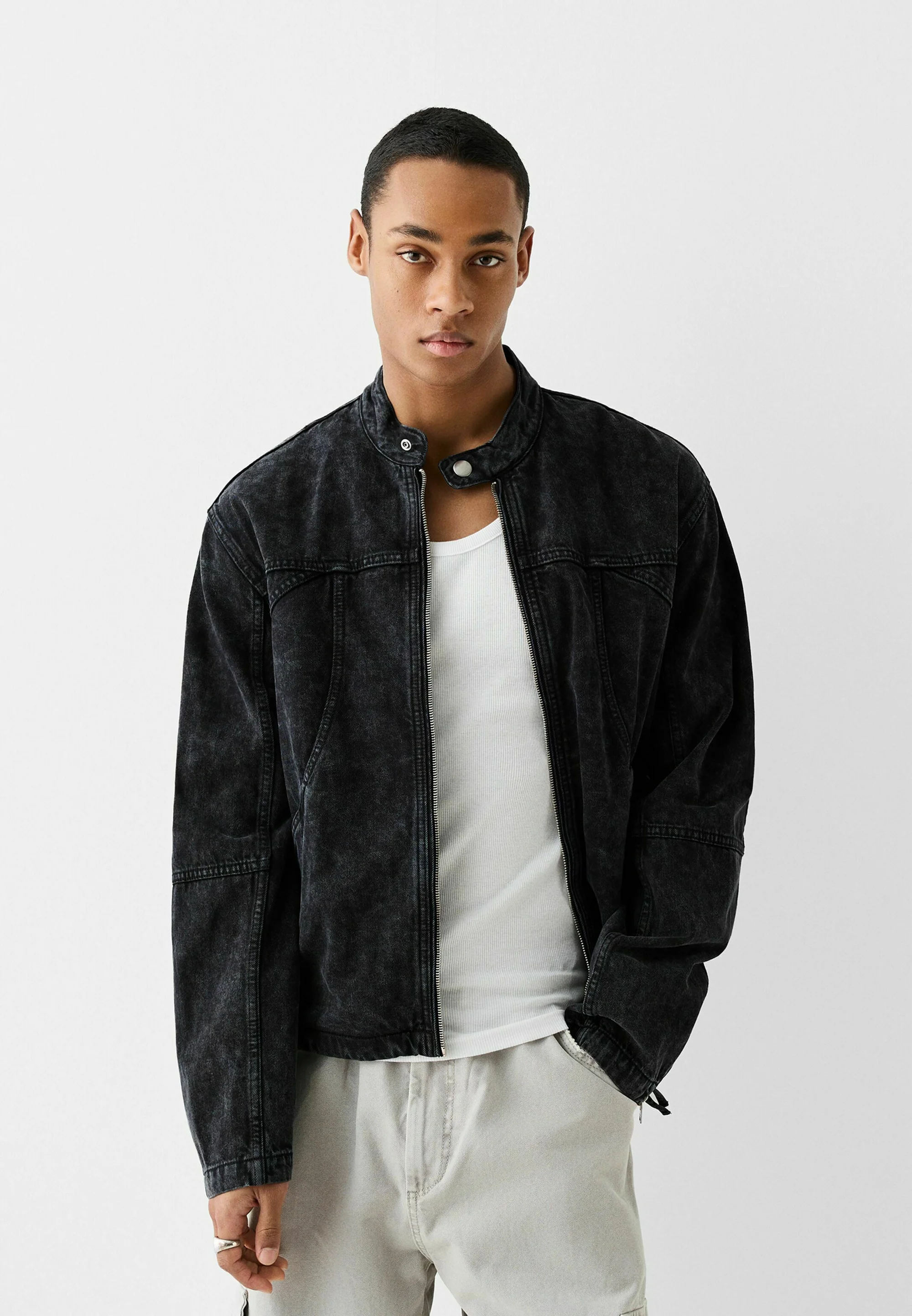 Bershka ACID WASH - Chaqueta vaquera