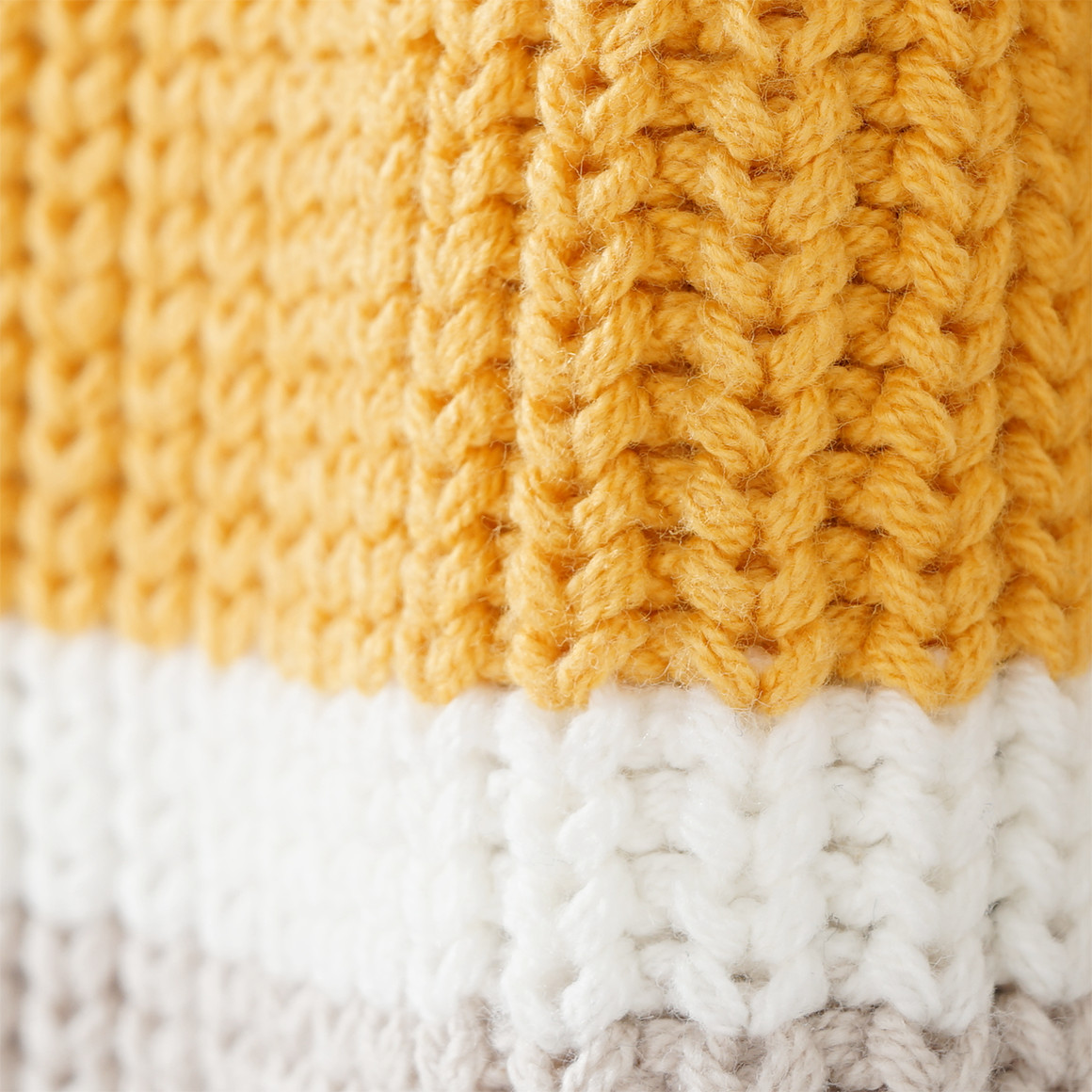 Jungen Strickpullover mit Troyerkragen