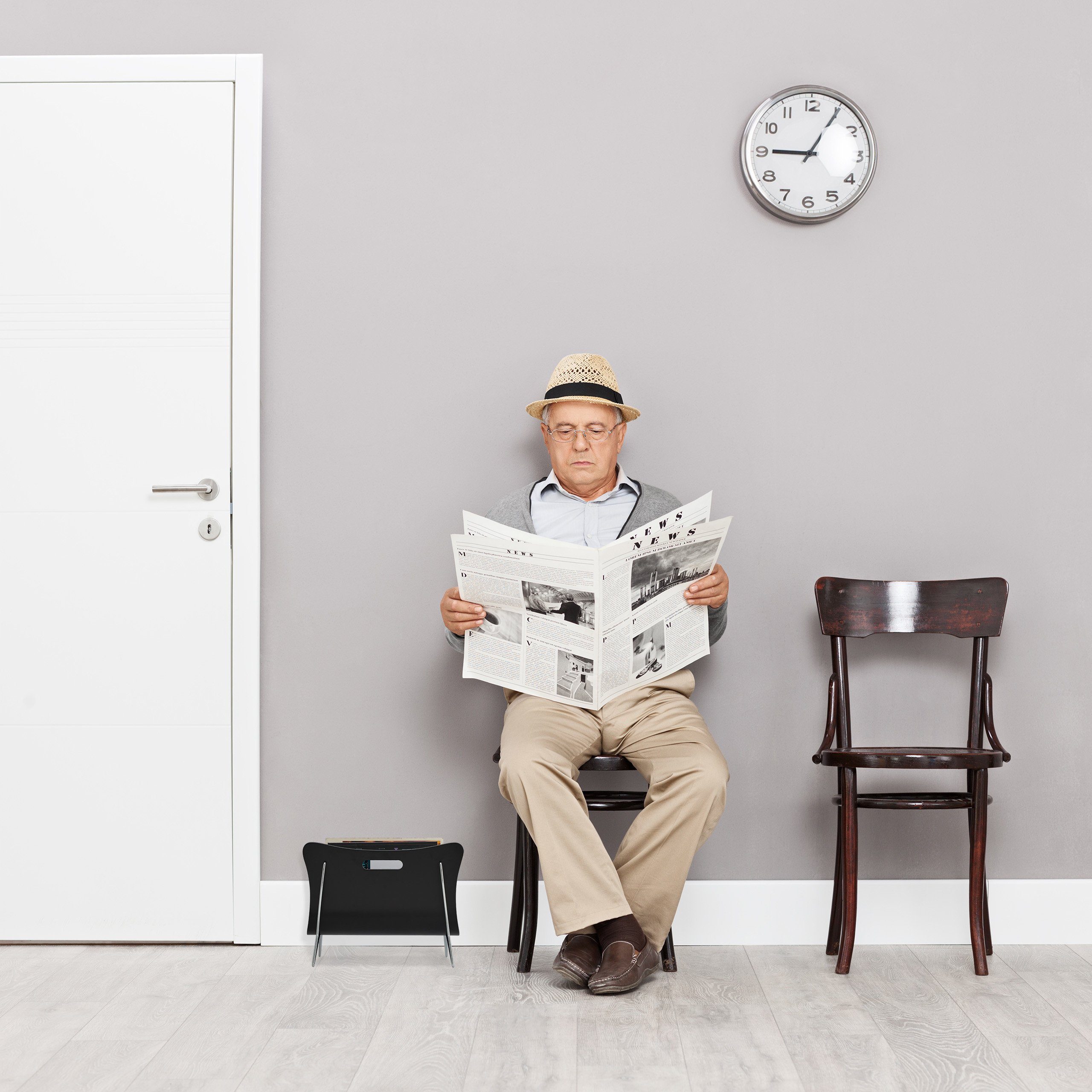 relaxdays Zeitungsständer Zeitungsständer in Schwarz