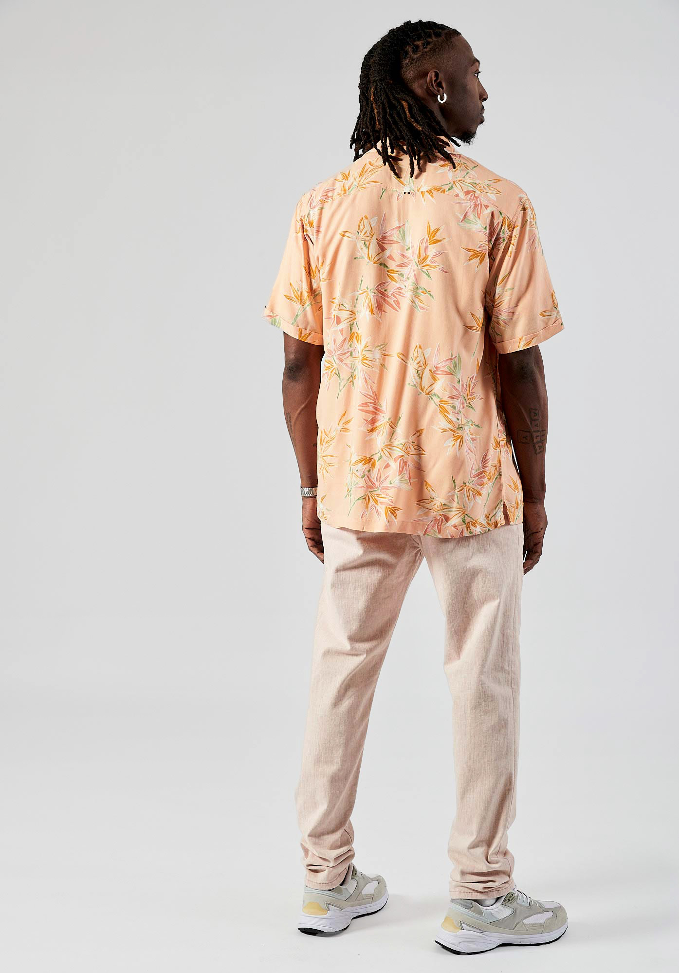 ROYAL  Chemise orange fleurie homme