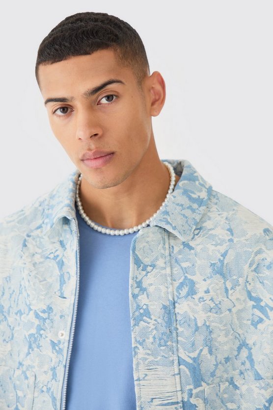 Kastige zerrissene Jeansjacke