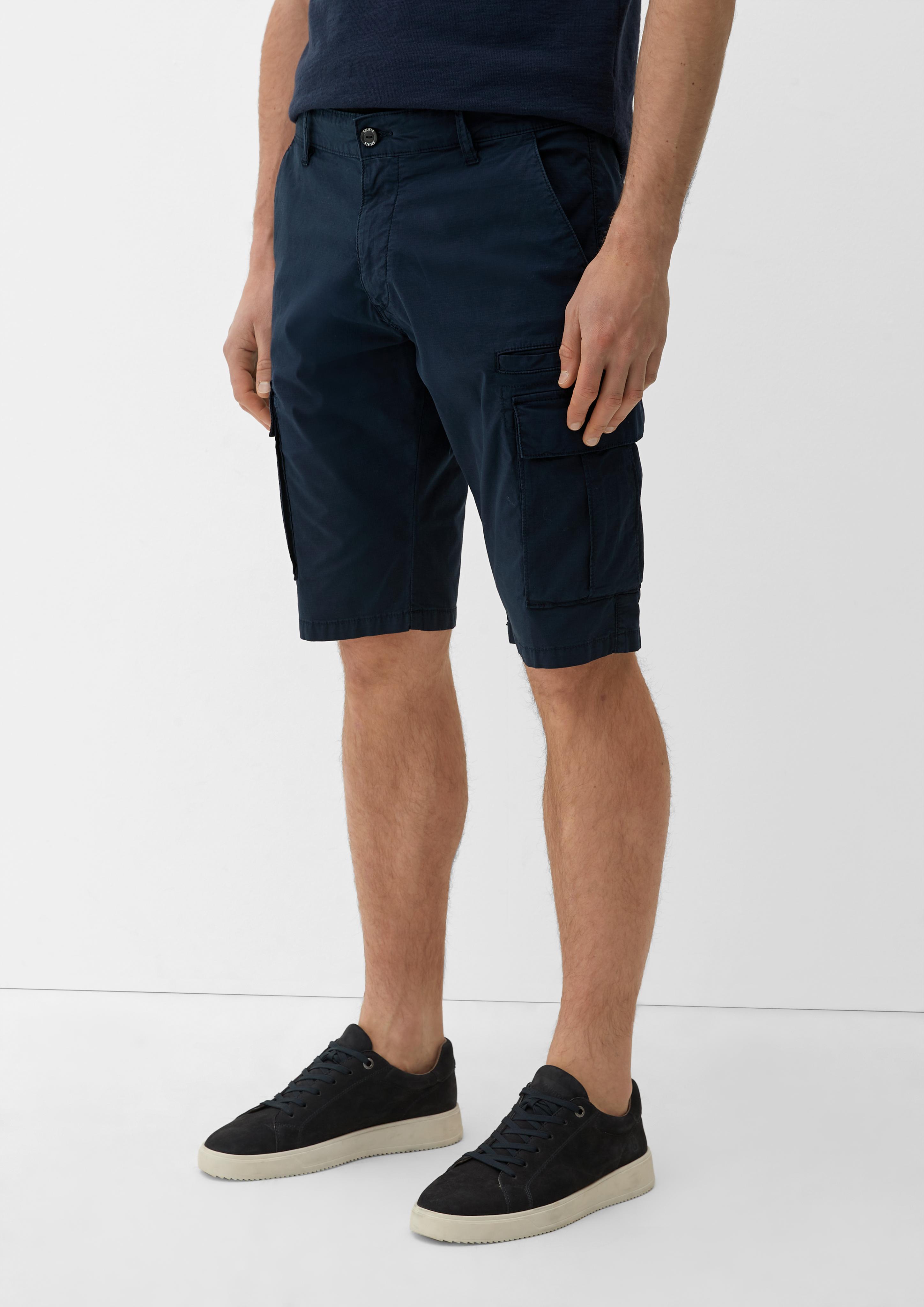 Relaxed: Bermuda mit Cargotaschen  2132921-5955