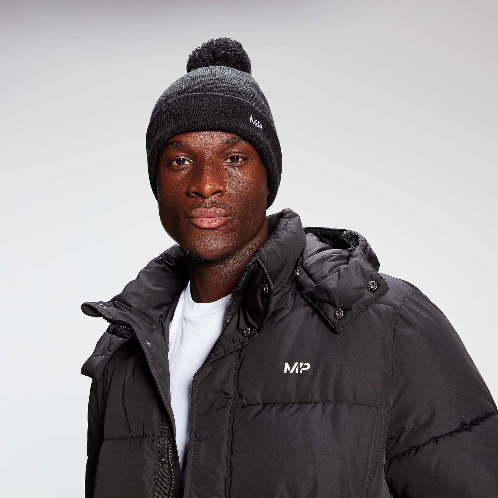 Bonnet à pompon MP – Noir/Blanc