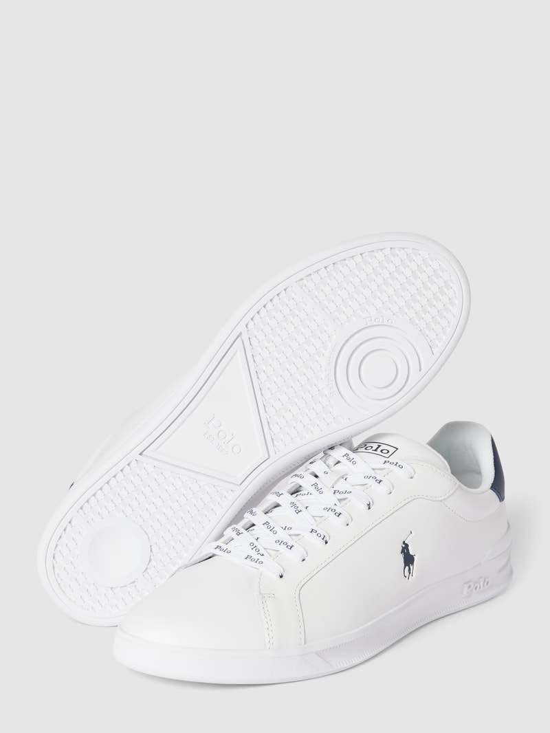 Sneaker mit Label-Print in weiß