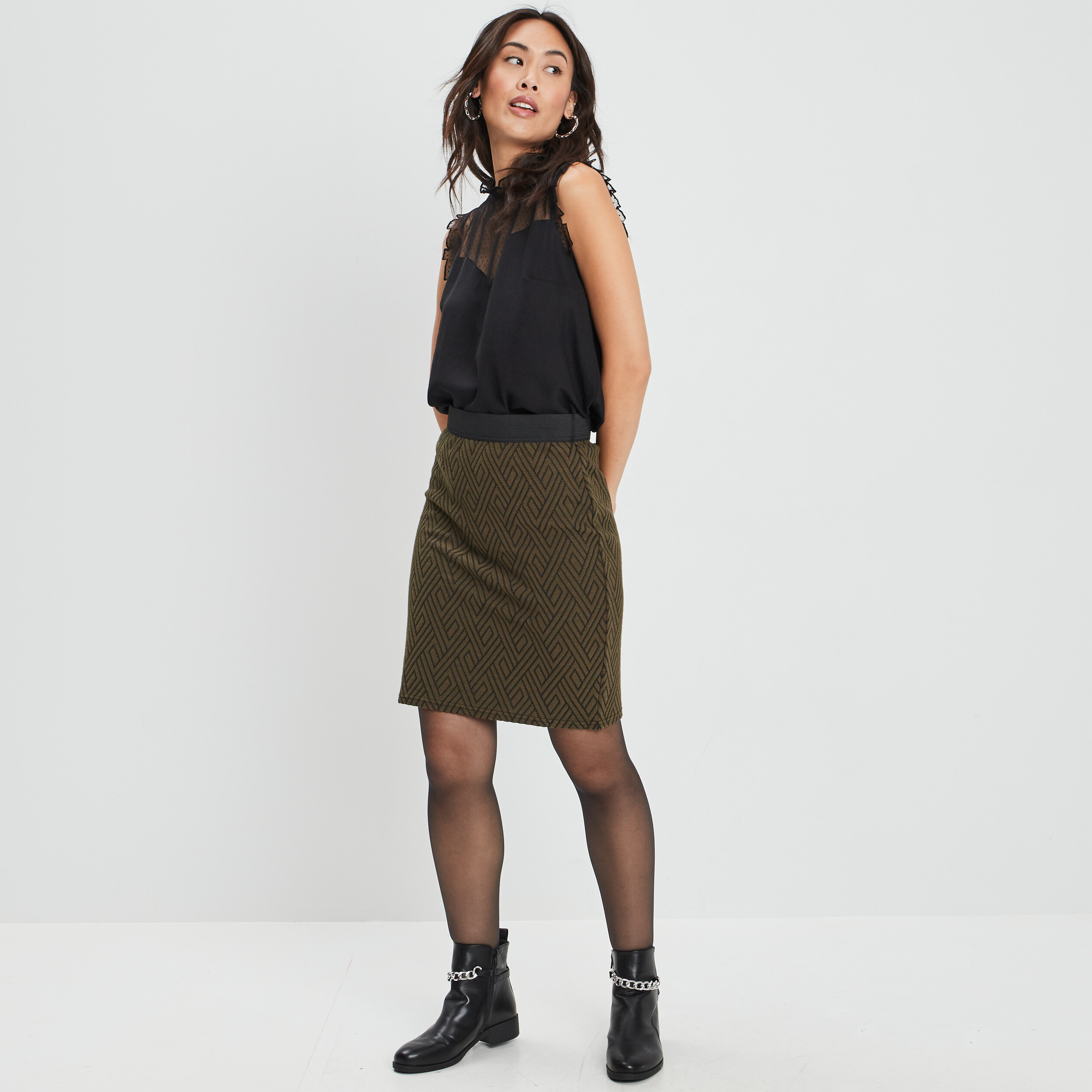 Blouse plumetis habillée sans manches noir femme | La Halle