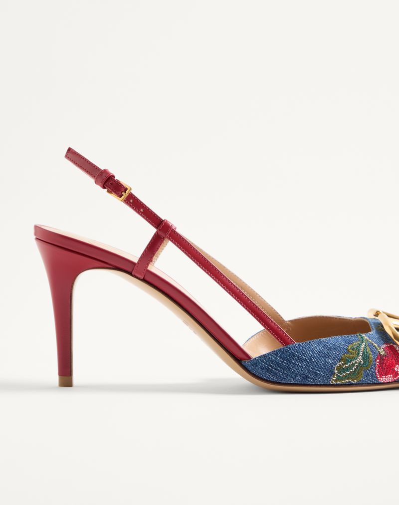 VLogo Signature Slingback Décolleté i denim med 80 mm kirsebærbroderi